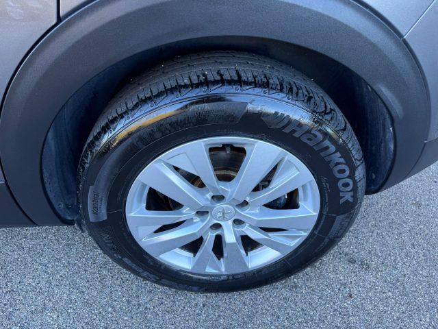 PEUGEOT 3008 130cv EAT8 ALLURE IVA ESPOSTA LEGGE 104