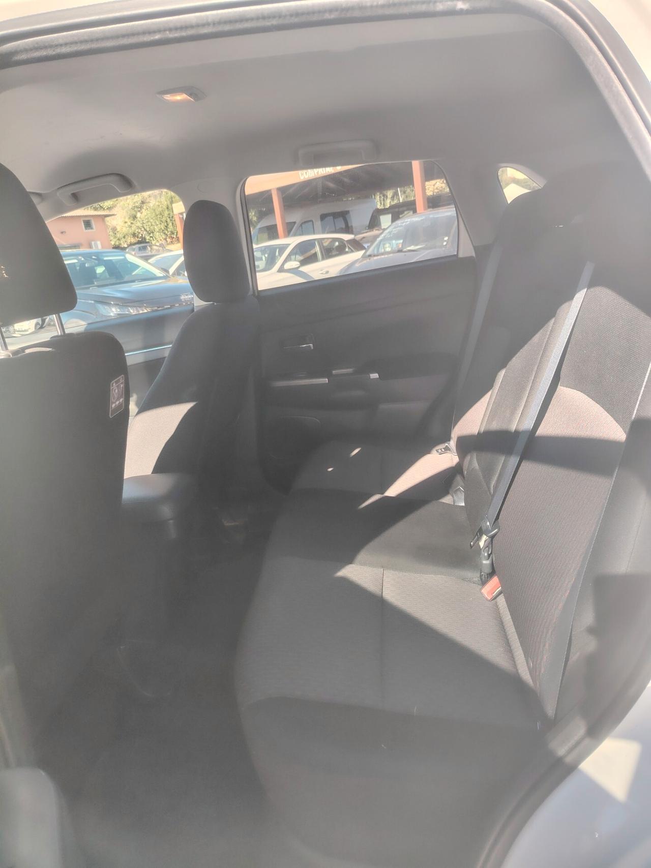 Mitsubishi ASX 1.6 DI-D 114 CV 4WD Instyle Navi- 4x4