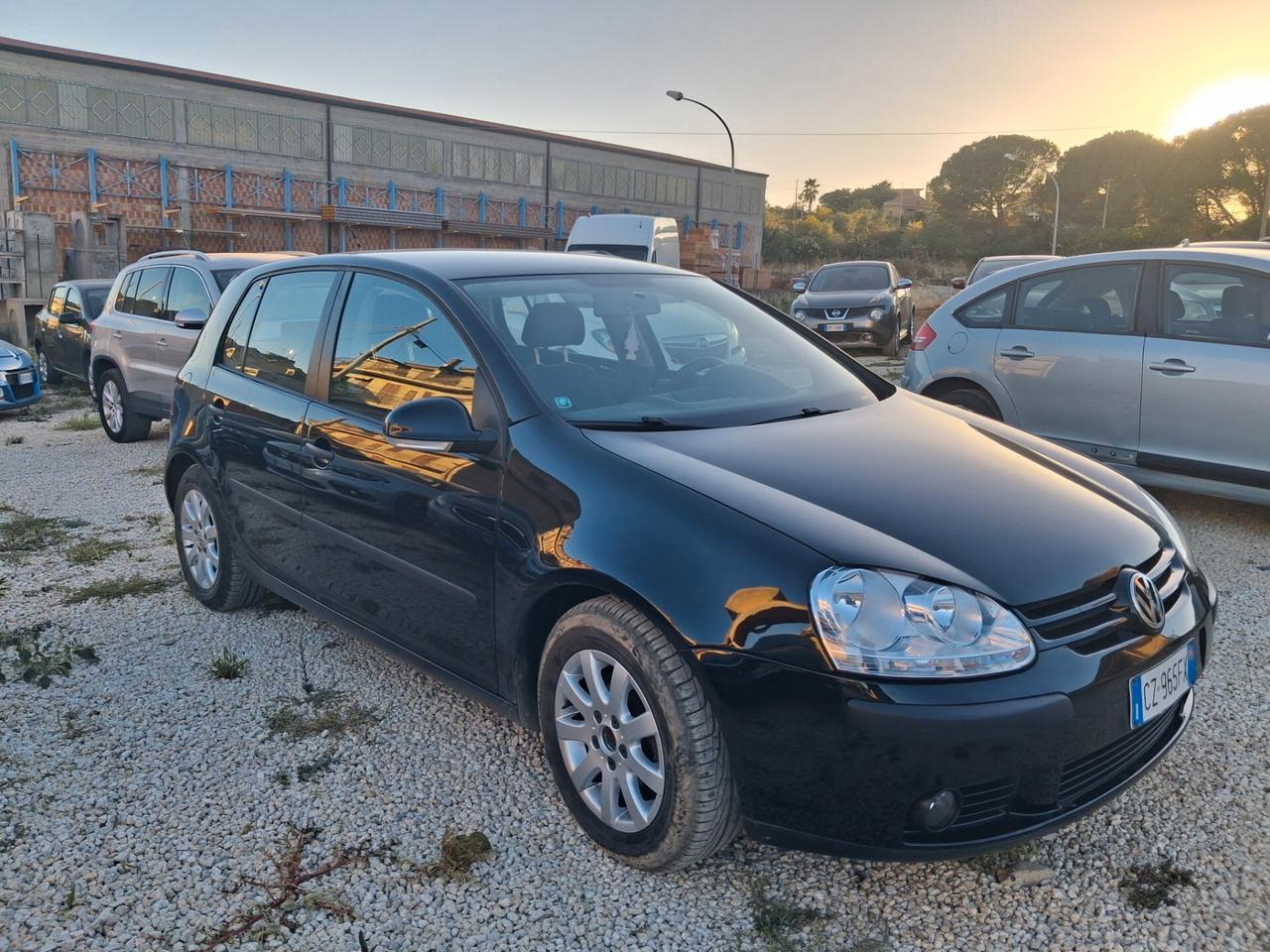 Volkswagen Golf 1.6 16V FSI 5p. Comfortline