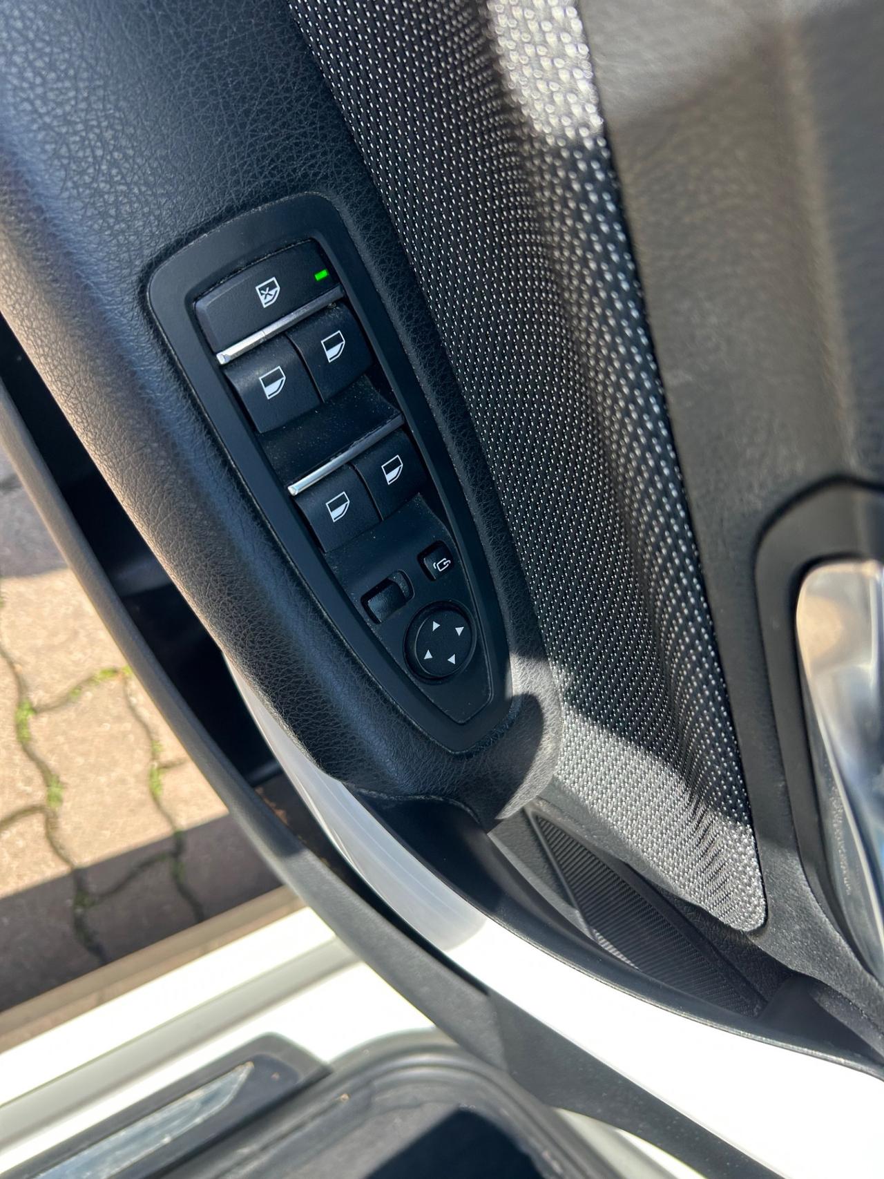 Bmw 116 116d 5p. Urban