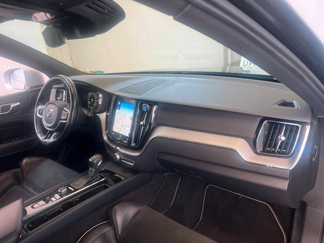 Volvo XC60 2.0 d4 R-design awd geartronic my18