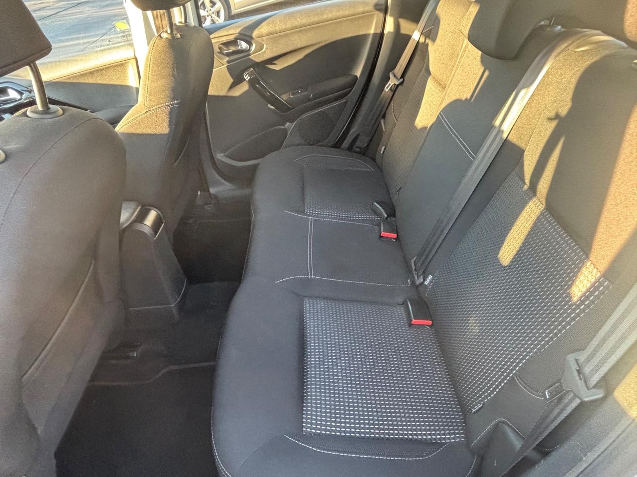 Peugeot 208 PureTech 82 5 porte Allure