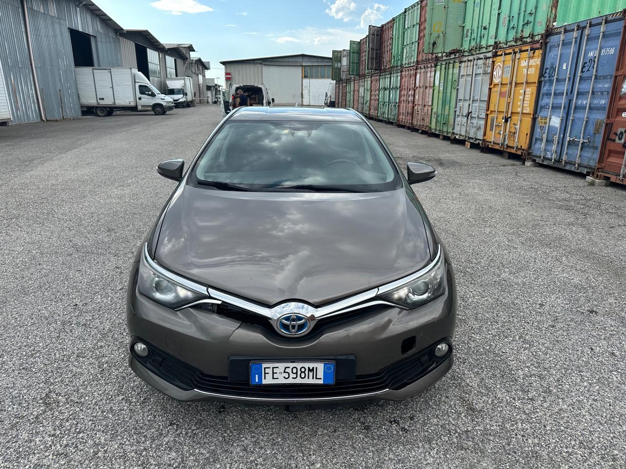 Toyota Auris 1.8 Hybrid Lounge ibrida leggi bene