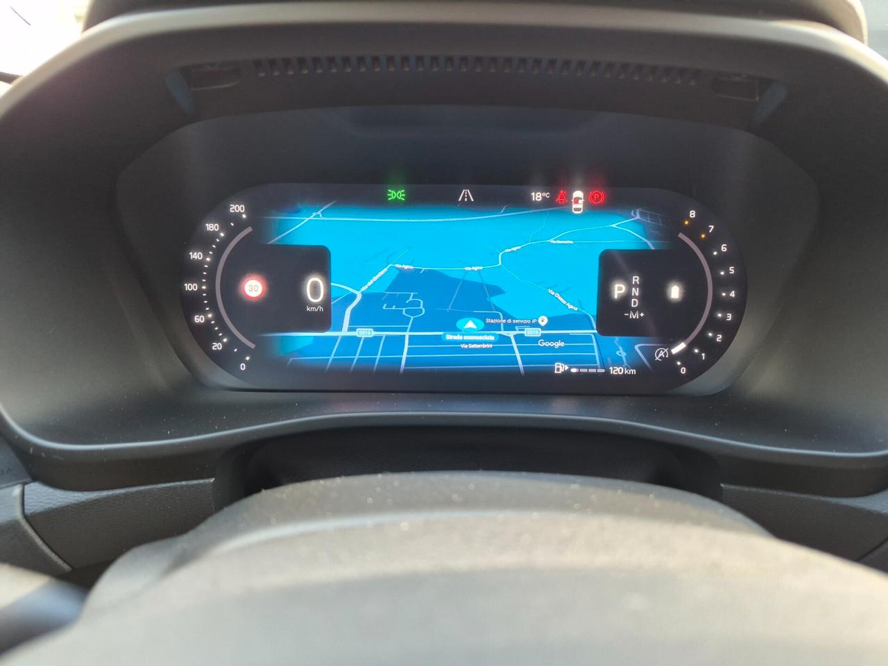 Volvo XC40 B3 2.0 HYBRID ESSENTIAL AUTOMATICA LED NAVI APPLE CAR PLAY/ANDROID AUTO RETROCAMERA C.18 KEYLESS VETRI PRIVACY