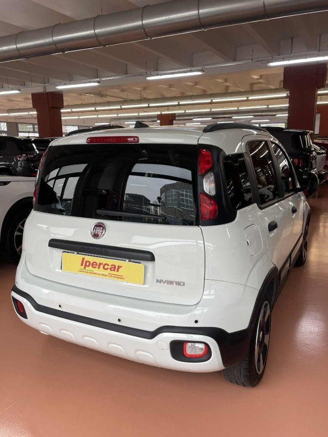 FIAT Panda 1.0 Hybrid Pandina PACK CROSS