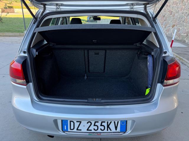 VOLKSWAGEN Golf 1.6 TDI HIGHLINE+NAVI+ALCANTARA+BIZONA