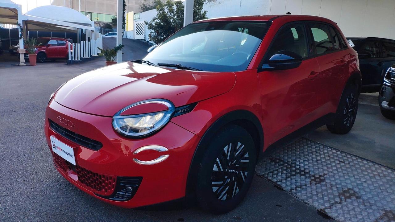 Fiat 600e Red