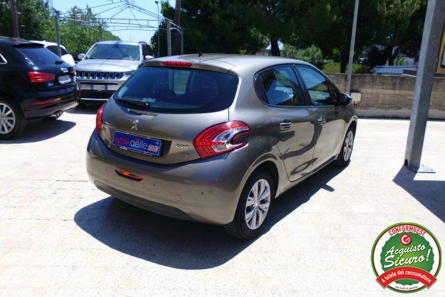 PEUGEOT 208 1.4 8V HDi 68CV 5p. Allure