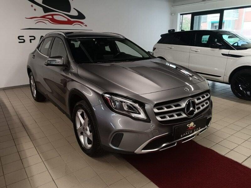 Mercedes-Benz GLA GLA 200 d Automatic Premium