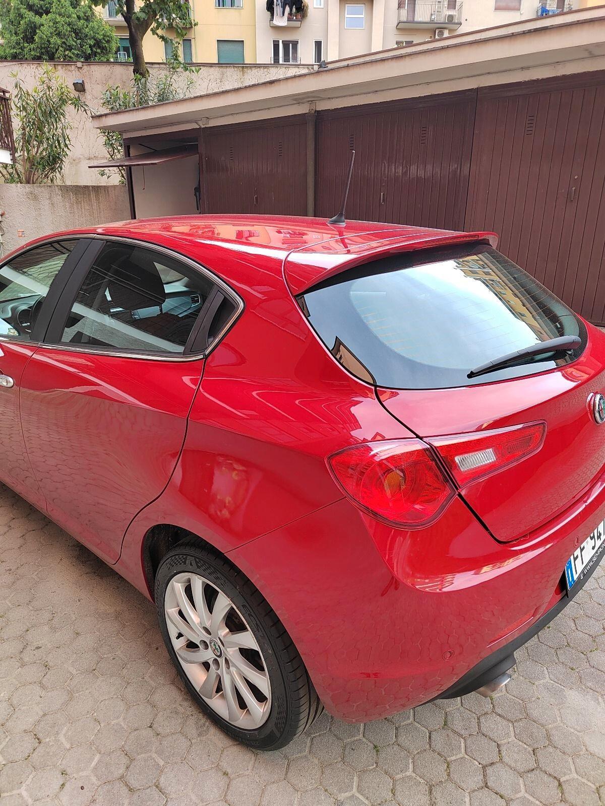 Alfa Romeo Giulietta 1.6 JTDm-2 120 CV Distinctive