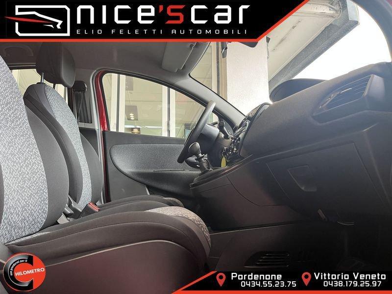 Lancia Ypsilon 1.0 FireFly 5 porte S&S Hybrid Ecochic Silver