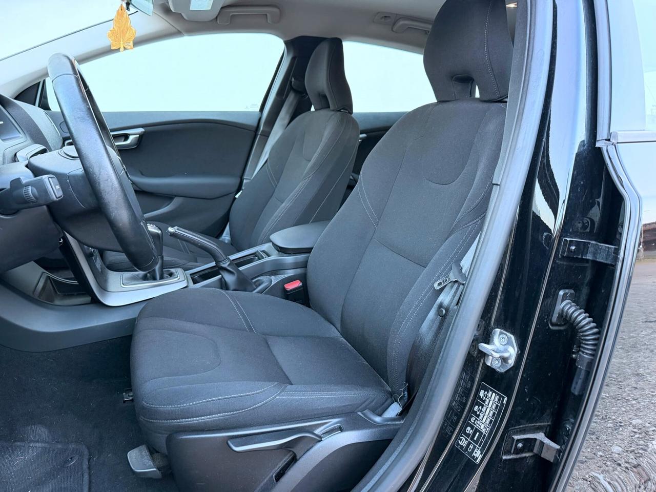 VOLVO V40 2.0 DIESEL D2 EURO6B