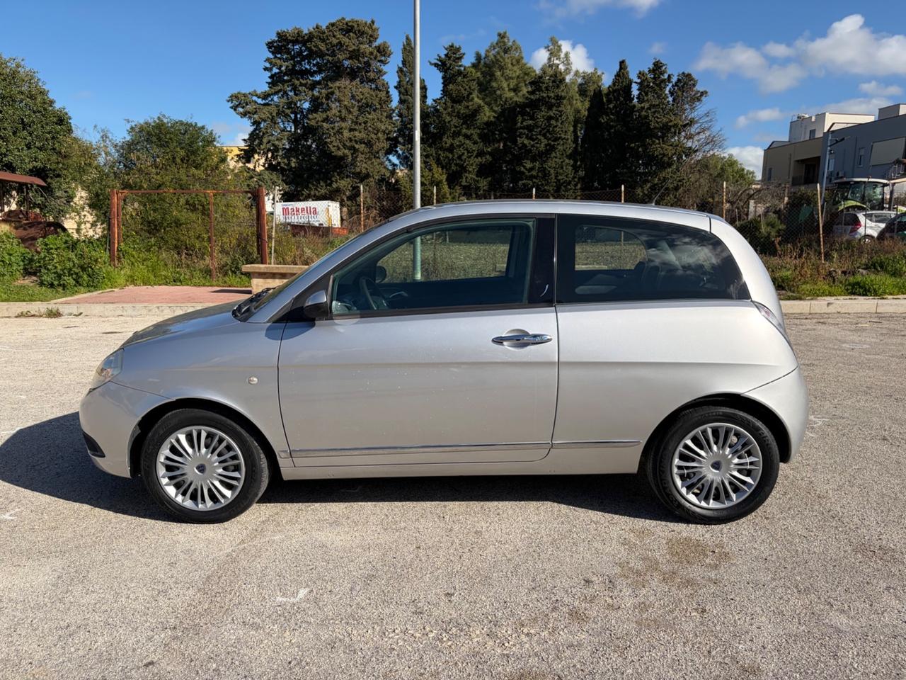 Lancia Ypsilon 1.2 Argento