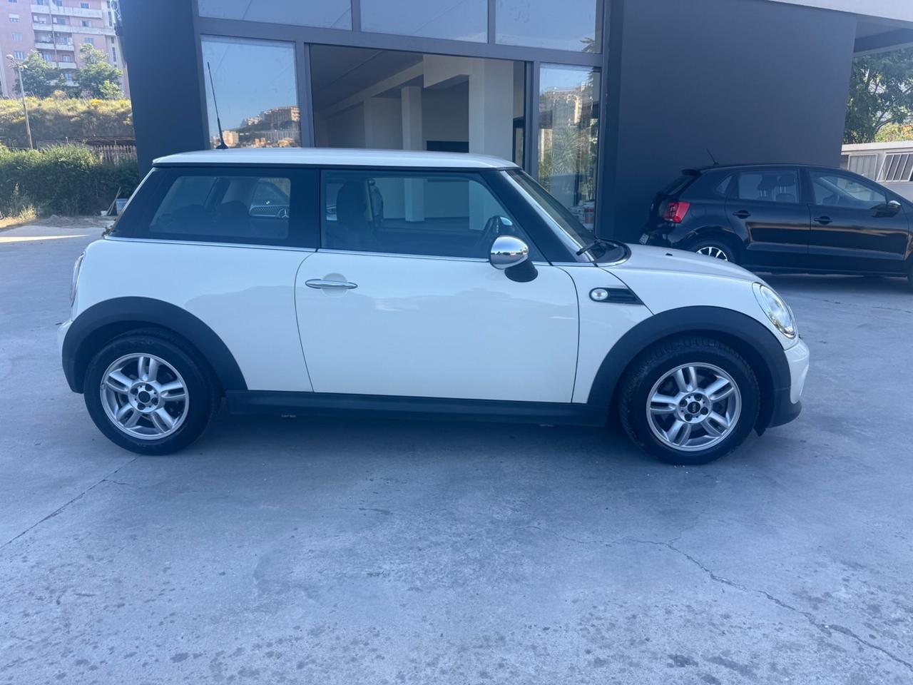 Mini 1.6 16V One (55kW)