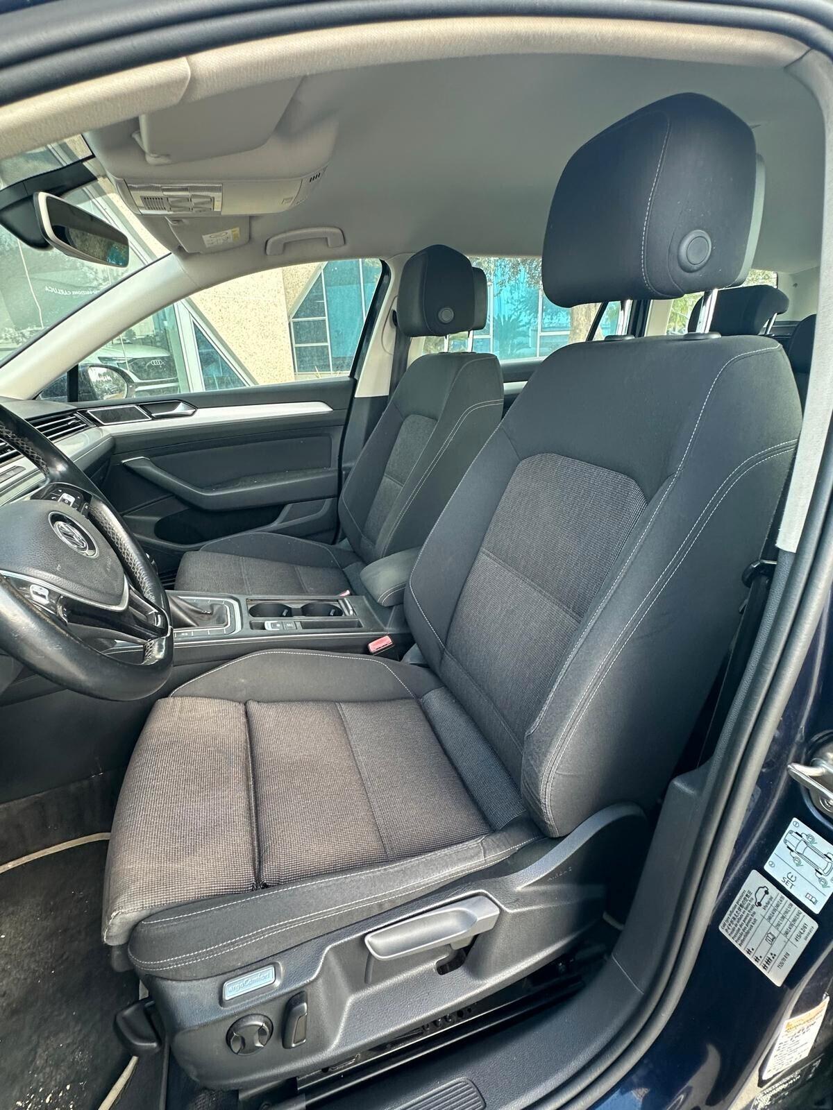 Volkswagen Passat 1.6 TDI 120cv offerta T-Stock prezzo imperdibile