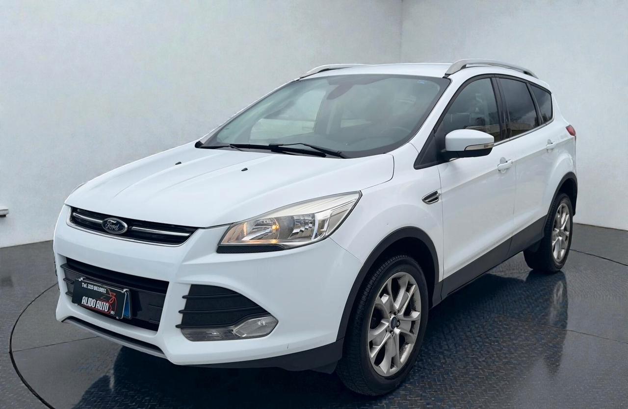 Ford Kuga 2.0 TDCI 150 CV S&S 4WD Powershift Titanium