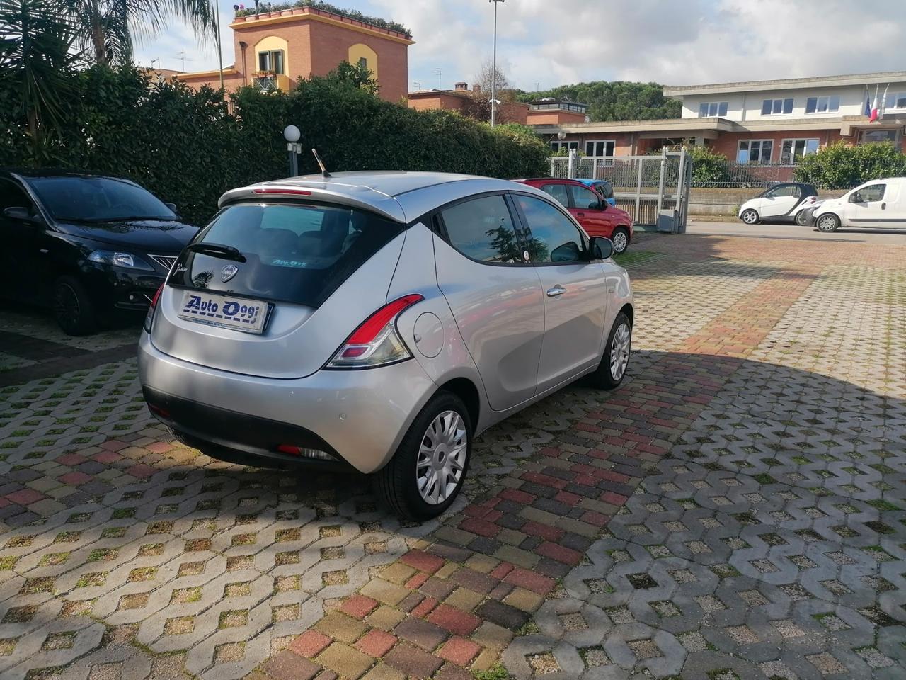 Lancia Ypsilon 1.2 69 CV 5 porte GPL Ecochic Gold