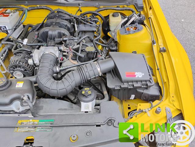 FORD Mustang 4.0 i V6 12V 212cv
