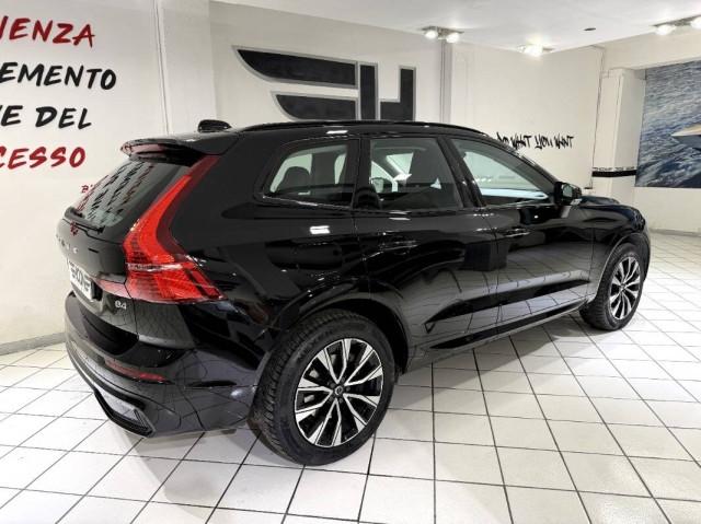 Volvo XC60 2.0 b4 Plus Dark auto