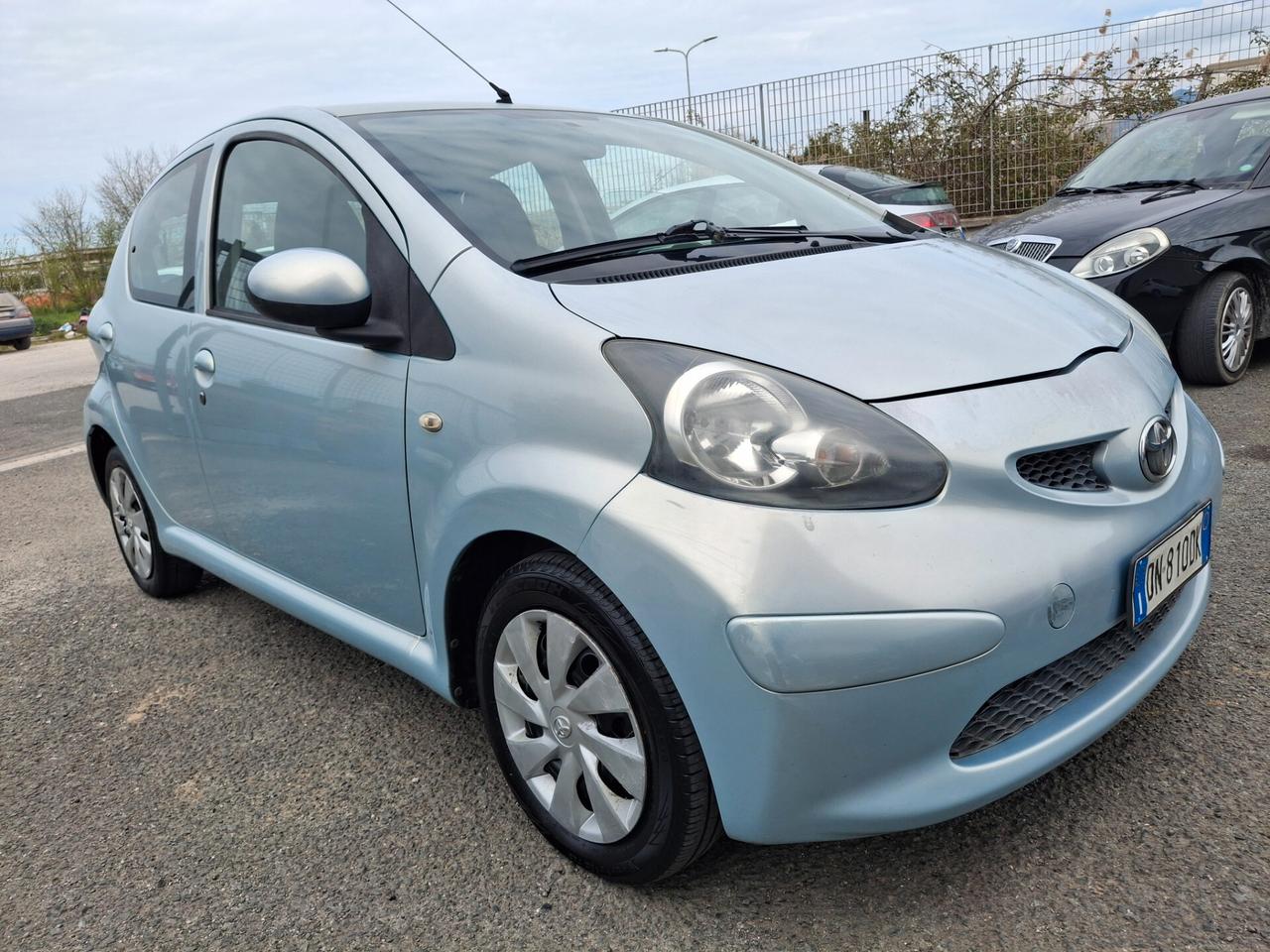 Toyota Aygo 1.0 12V VVT-i 5 Porte-NEOPATENTATI-