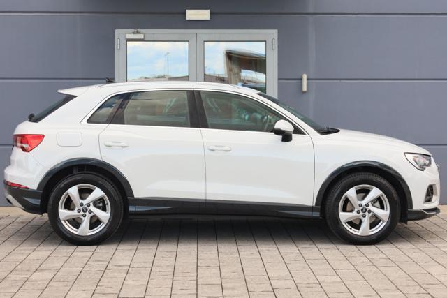 AUDI Q3 35 TFSI S tronic Business Advanced