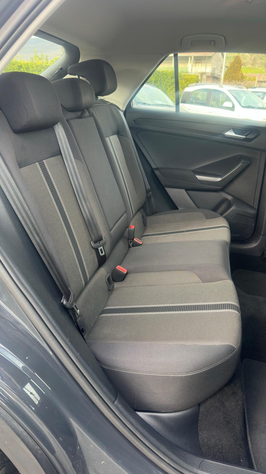 Volkswagen T-Roc 2.0 TDI SCR Business BlueMotion Technology