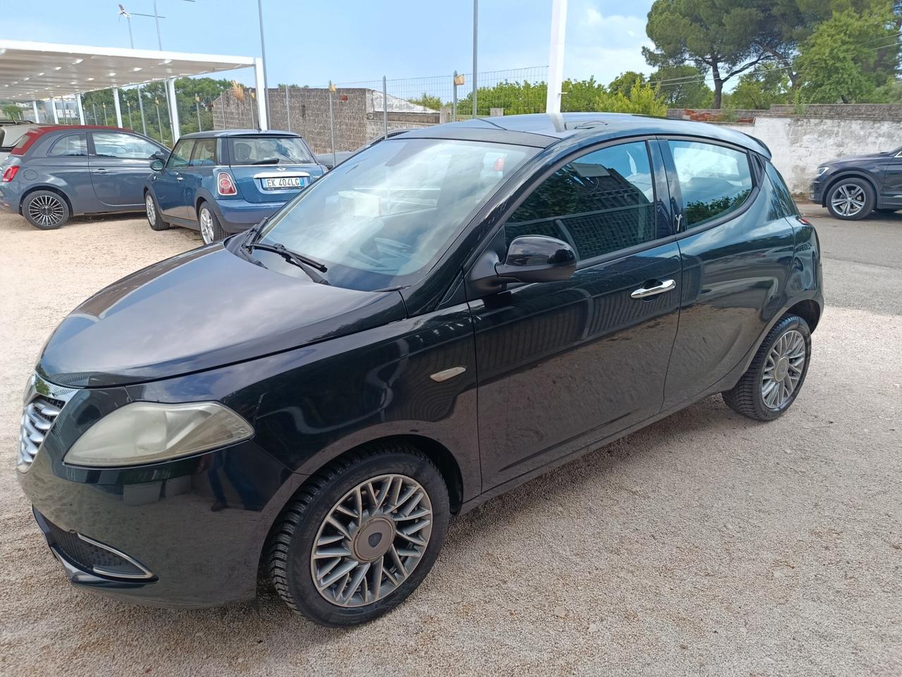 Lancia Ypsilon 1.3 MJT 16V 95 CV 5 porte S&S Platinum Tetto apribile