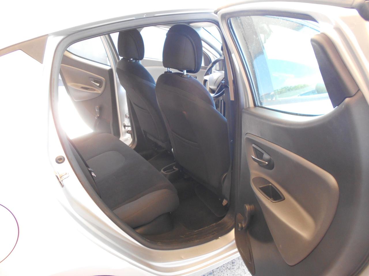 Lancia Ypsilon 1.2 69 CV 5 porte S&S Platinum