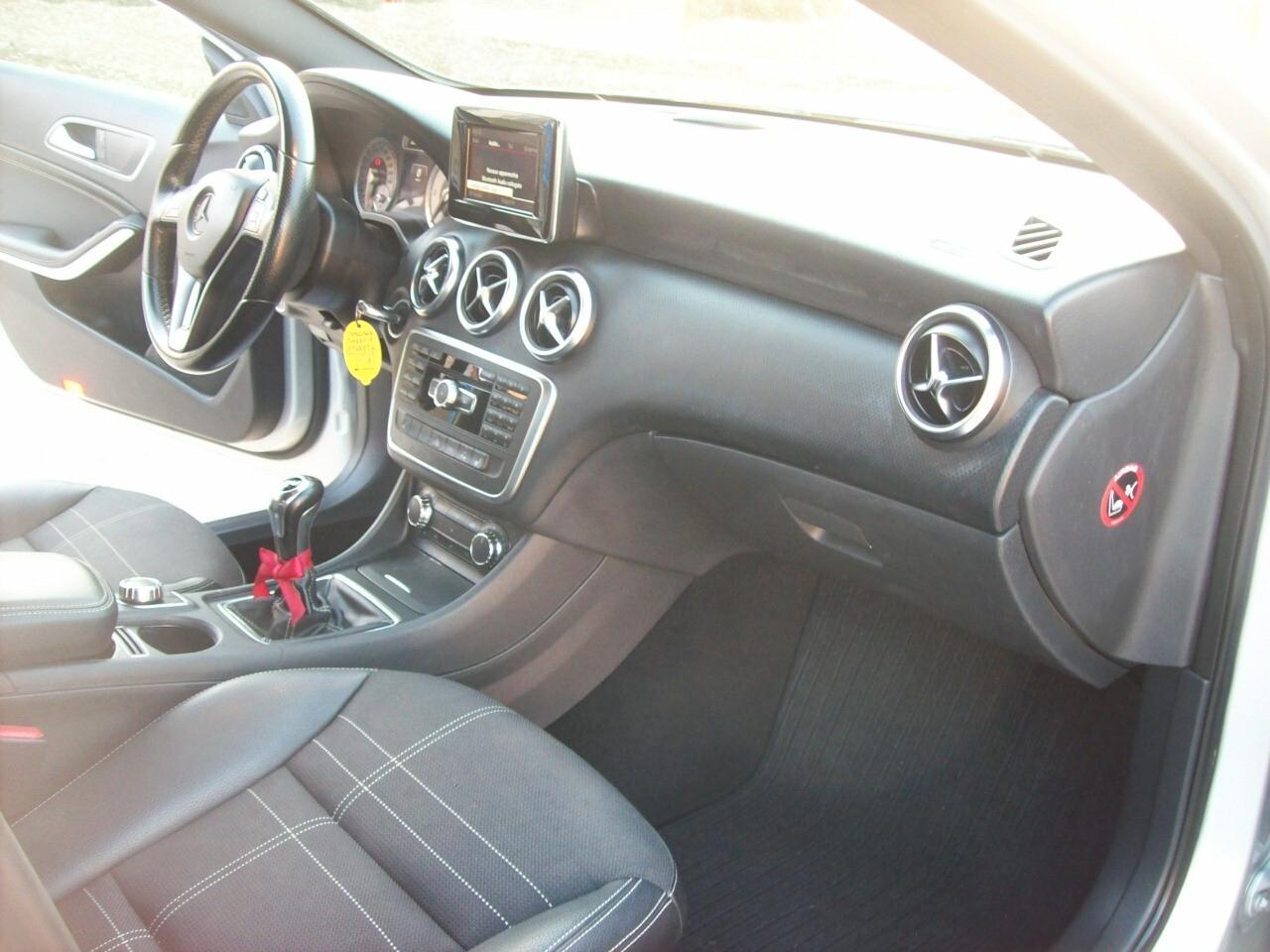 MERCEDES A 200 CD CV.136 PREMIUM "2013"
