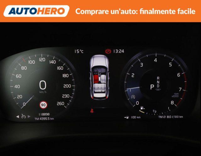 VOLVO XC40 T2 Geartronic Momentum Pro