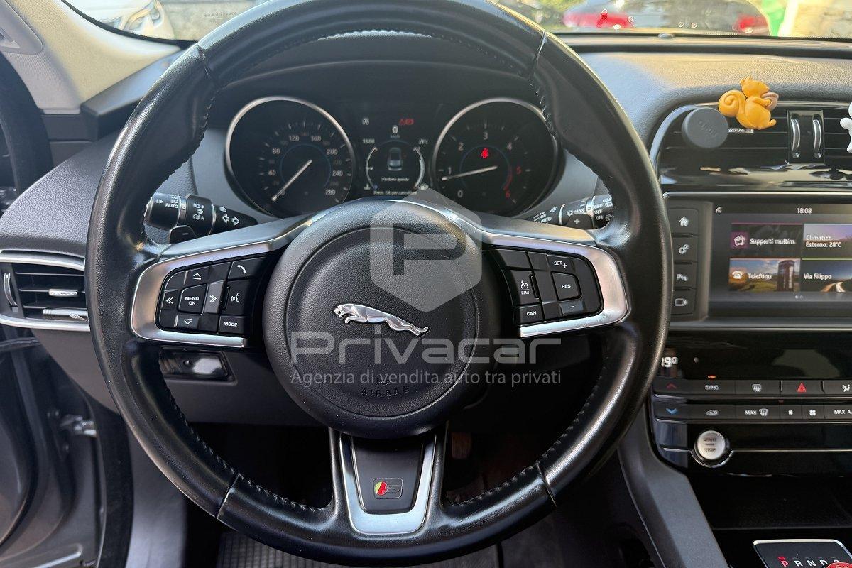JAGUAR F-Pace 2.0 D 180 CV AWD aut. Pure