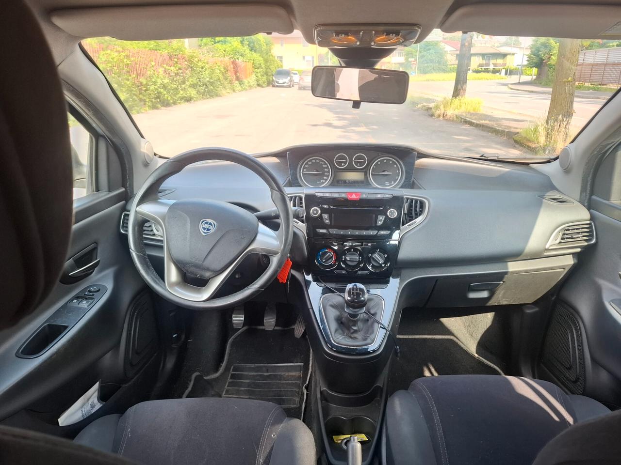 Lancia Ypsilon 1.2 69 CV 5 porte Platinum