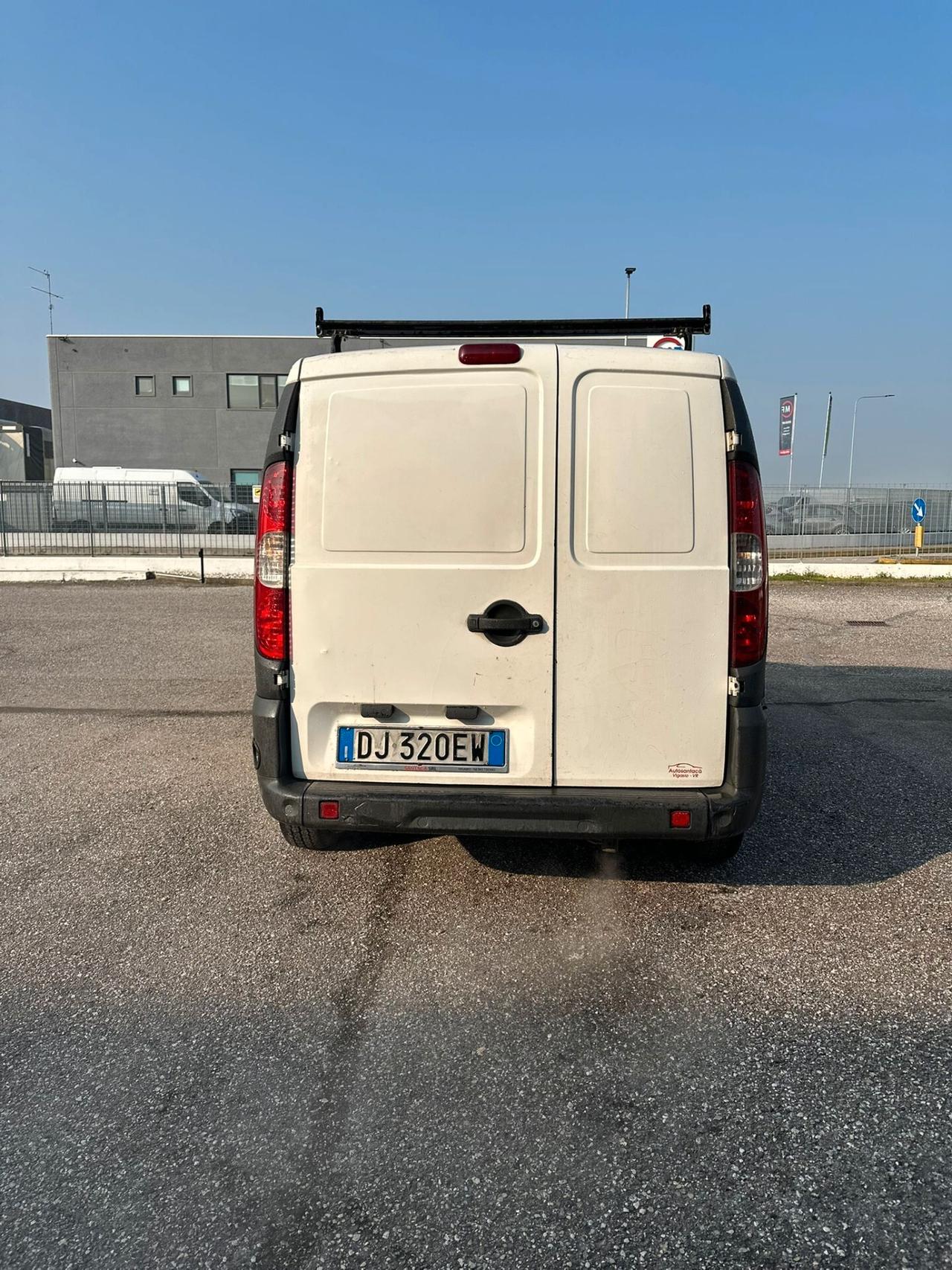 Fiat Doblò 1.6 16V Nat.Pow.PC-TN Car.S.vtr.SX