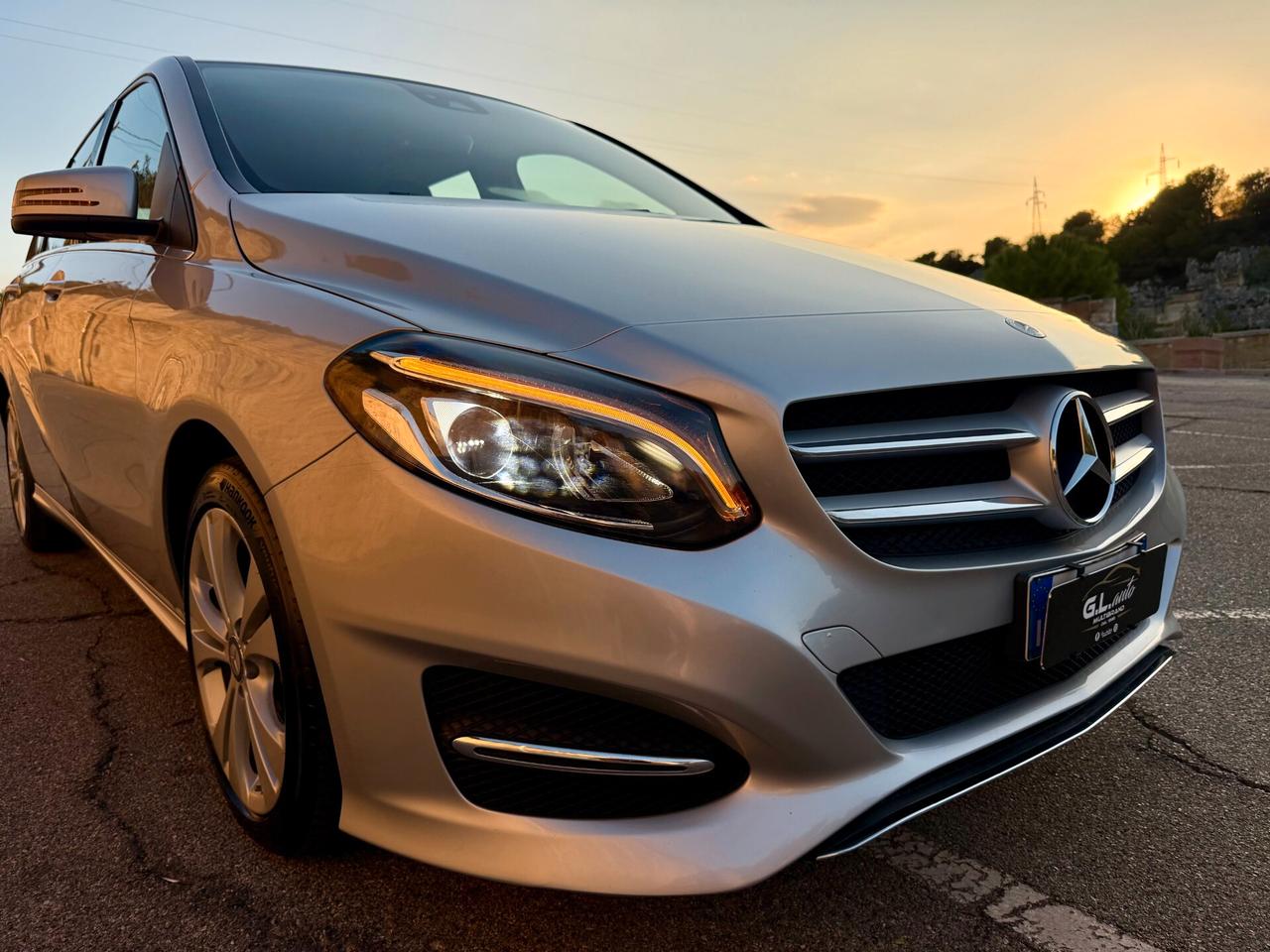 Mercedes B180 SPORT/1500 110CV/FULL LED/CERCHI 17
