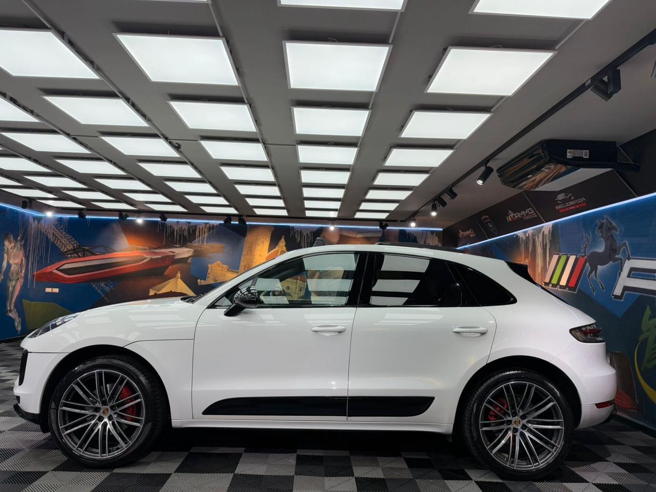 Porsche Macan 2.0 (810)