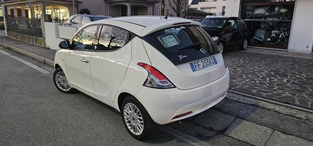 LANCIA Ypsilon 1.2 69 CV 5 porte GPL Ecochic Silver