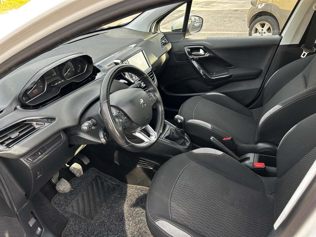 Peugeot 208 BlueHDi 75 5 porte EURO 6 NEOPATENTATI