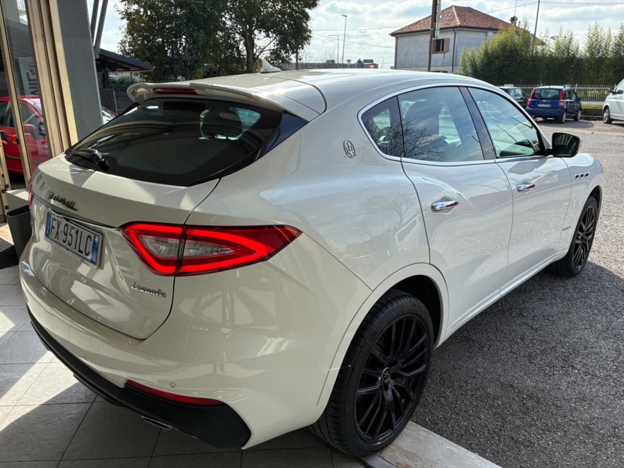 Maserati Levante 3.0 V6 Q4 Gransport MY2020