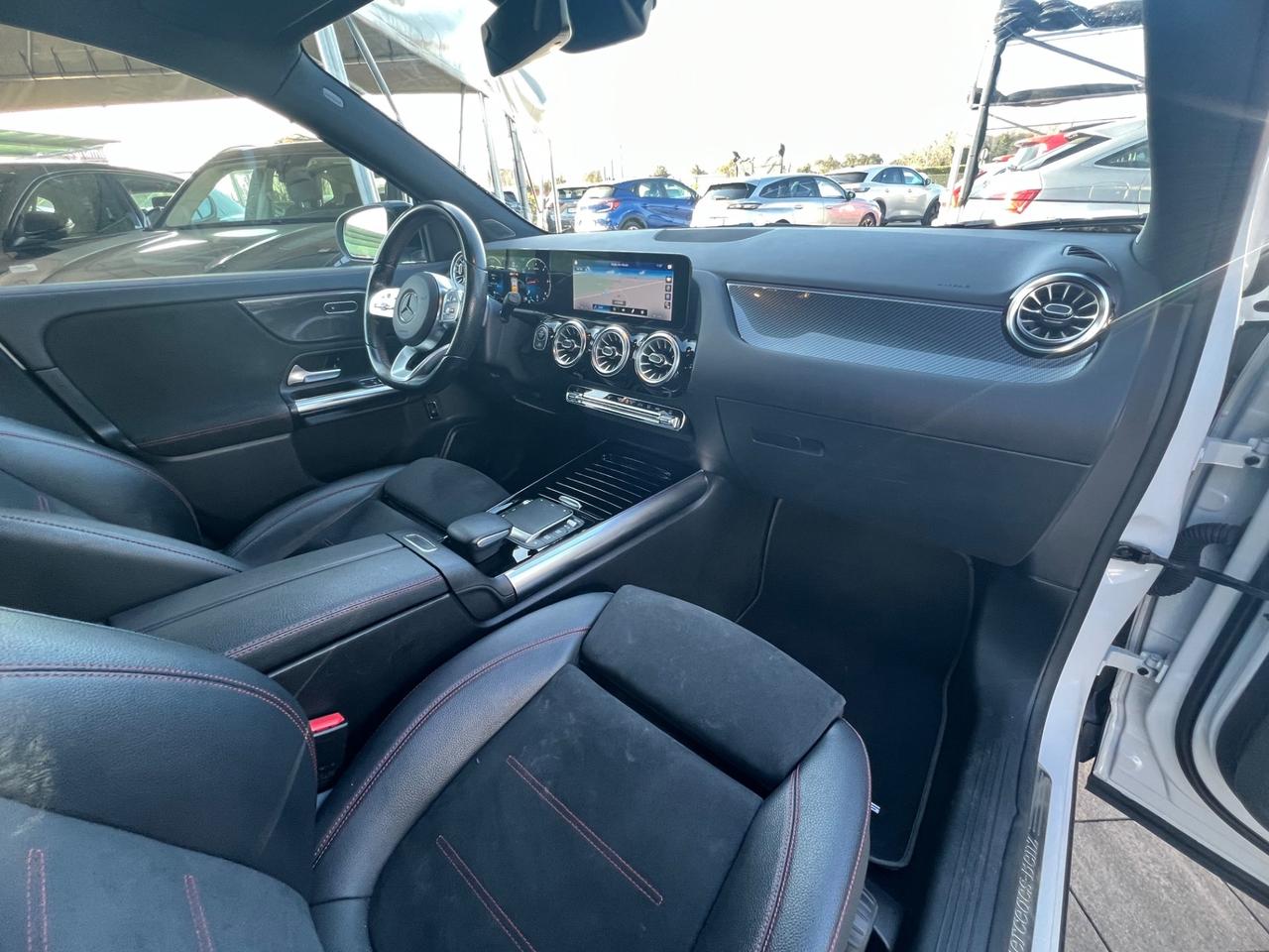 Mercedes-benz GLA 180 d Premium FINANZIABILE