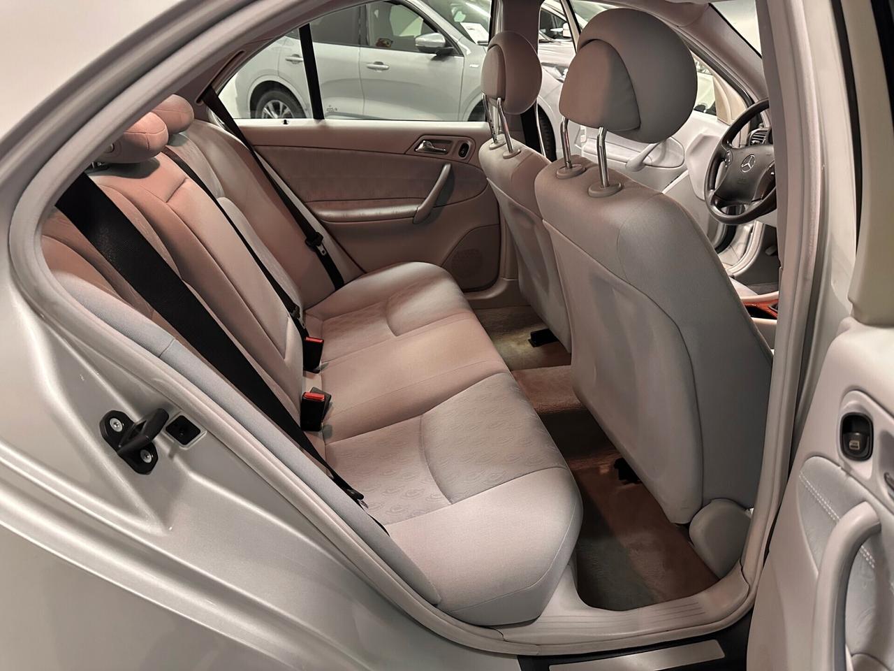 MERCEDES C 180 BENZINA BERLINA (75000 MILA KM )