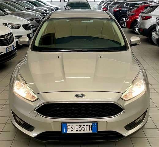 Ford Focus 1.5 tdci Business 95Cv *NEOPATENTATI*