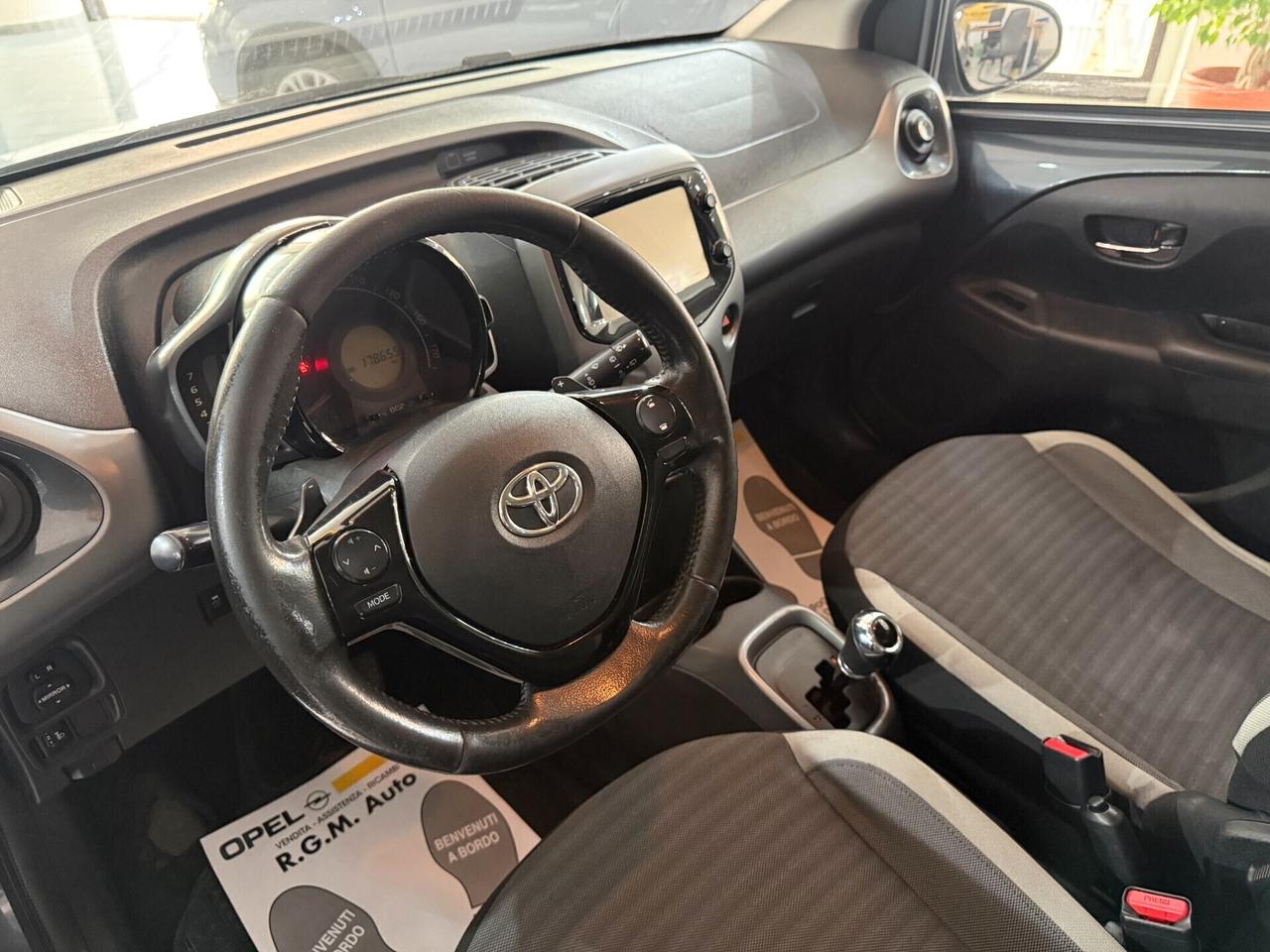 Toyota Aygo 1.0 VVT-i 72 CV 5 porte x-play MMT