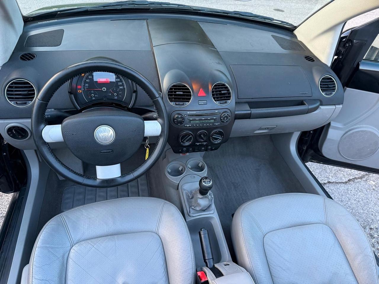 Volkswagen New Beetle CABRIO POCHI KM