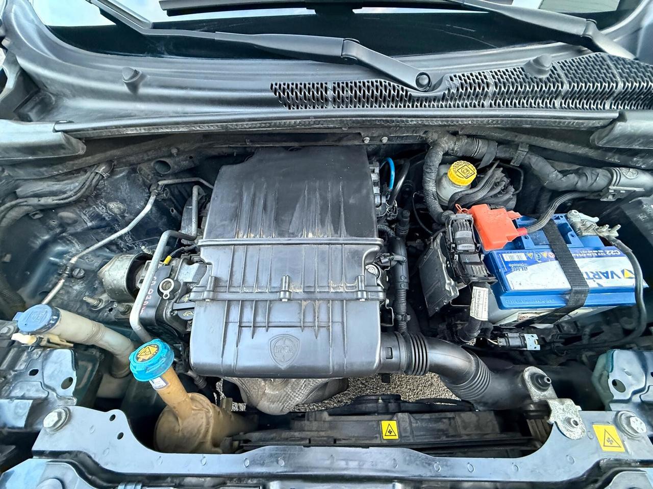 Lancia Ypsilon 1.2 69 CV 5 porte Gold ***OK NEOPATENTATI**