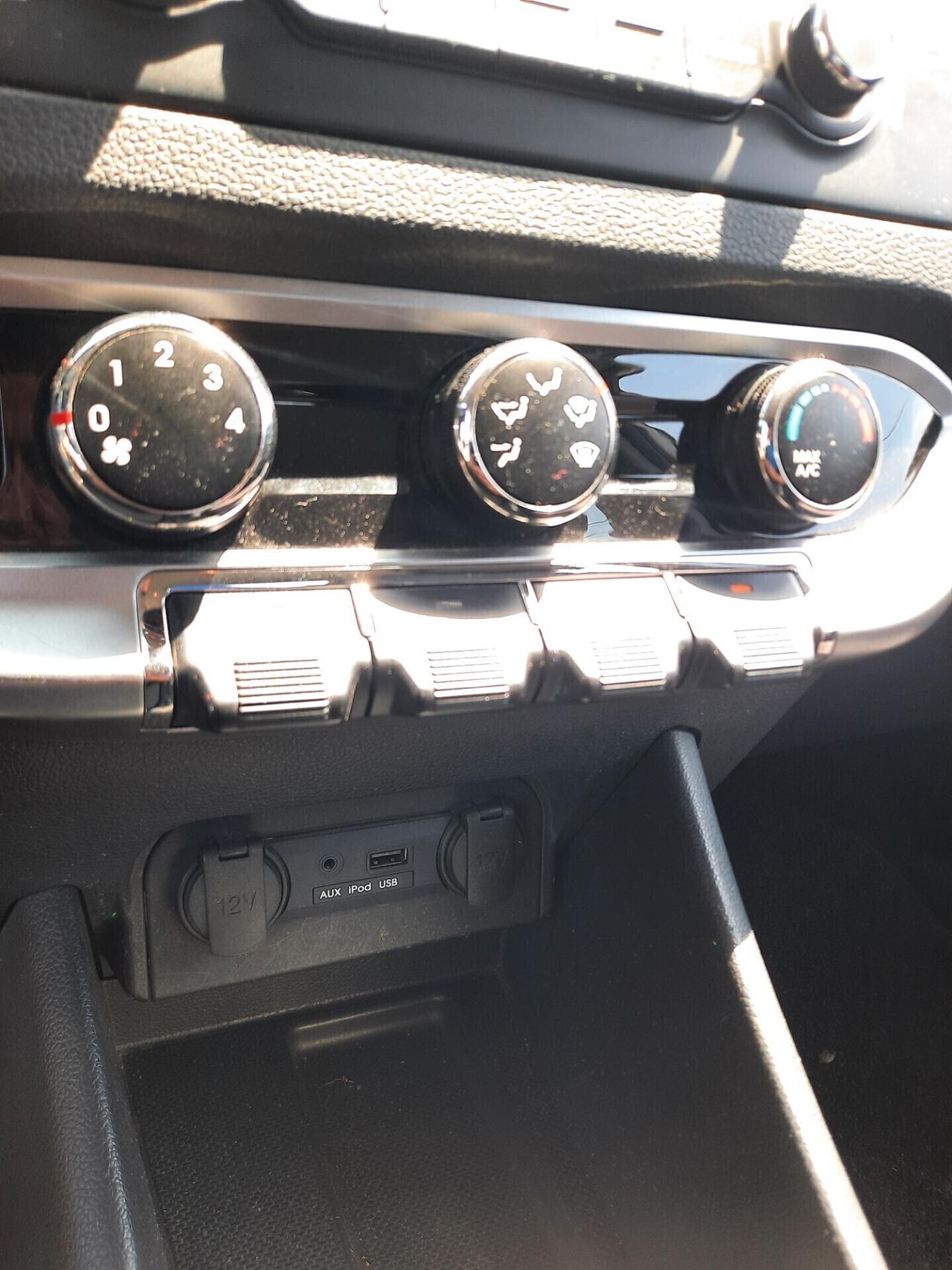 Kia Rio 1.1 CRDi 5p. Active OK NEOPATENTATI