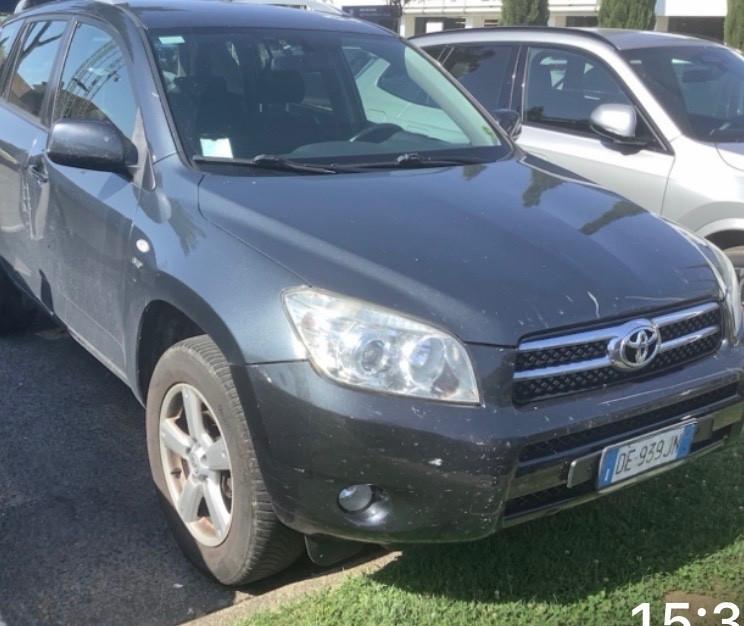 Toyota RAV 4 RAV4 2.2 D-4D 136 CV Luxury