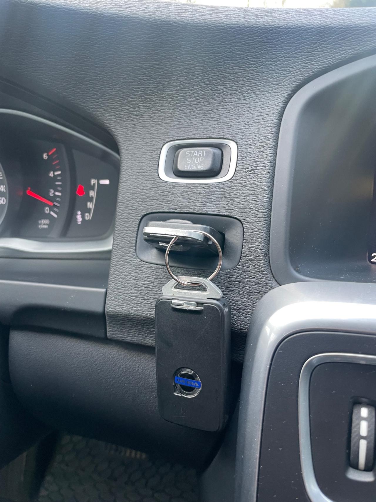 Volvo V60 2.0 Diesel - Automatico - Neopatentati