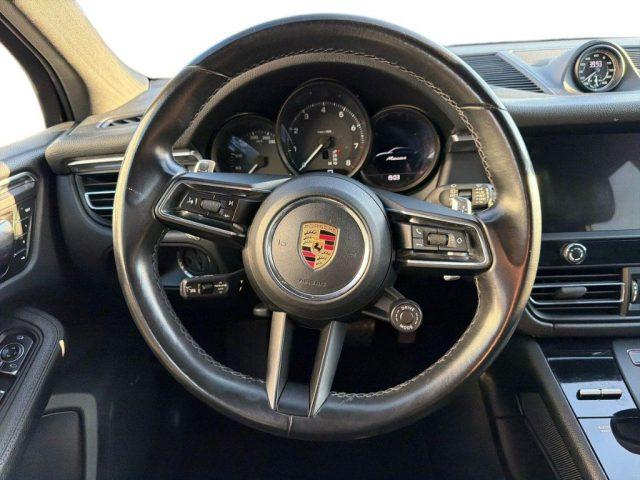 PORSCHE Macan 2.0