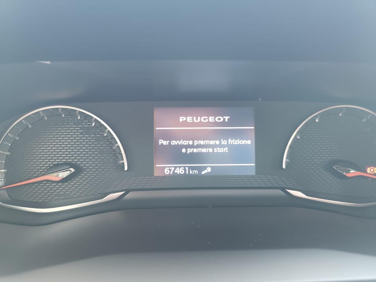 Peugeot 2008 BlueHDi 110 S&S Allure Pack
