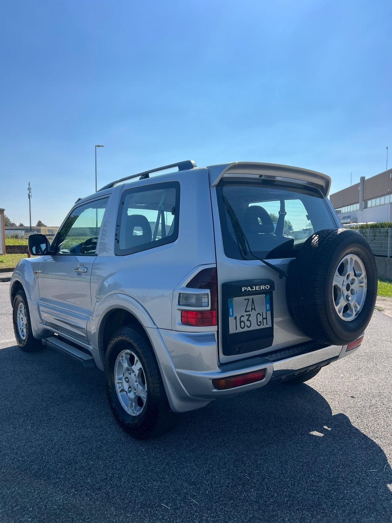 Mitsubishi Pajero 3.2 16V DI-D 3p. GLS